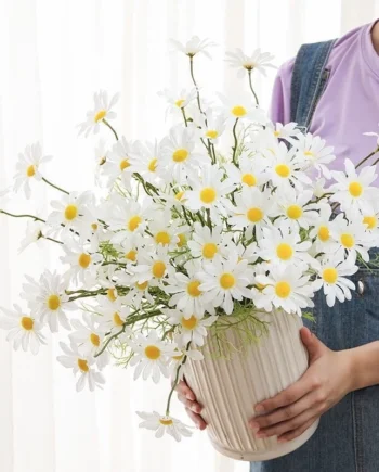 Handmade Wedding Artificial Flower Bouquet l 5 Heads Daisy (Bellis Perennis) Simulation Flowers for Home Decor, High-End Fake Flower Arrangement