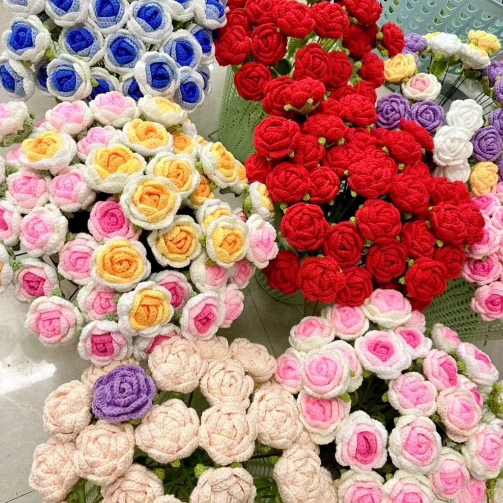 DIY Handmade Crochet Rose Flower Bouquet Set l Creative Knitted Artificial Flower Gift for Mom, Girlfriend & Special Occasions